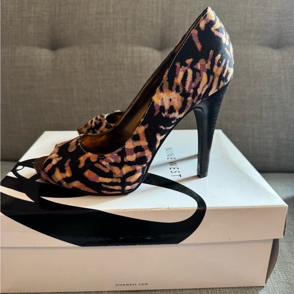 Nine West Peep Toe Heels - Picture 3 of 5